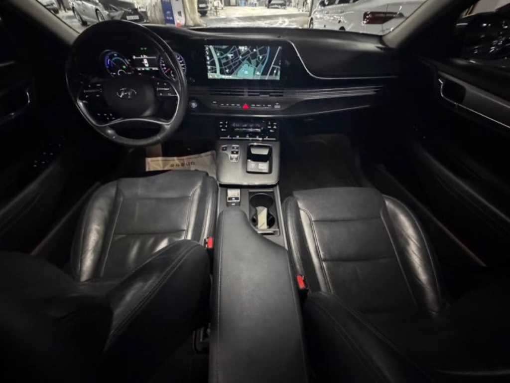 HYUNDAI Grandeur - Vista 6