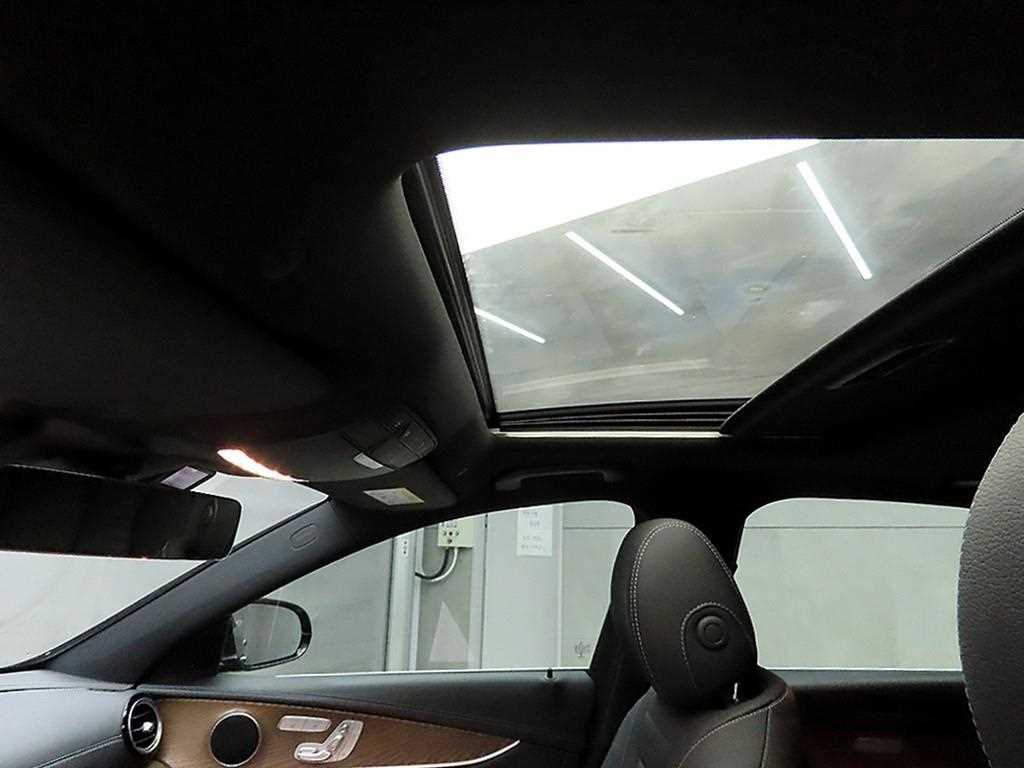 Mercedes Benz E class 2021 Negro - Importación desde Corea - HF Imports Iquique - Foto 18