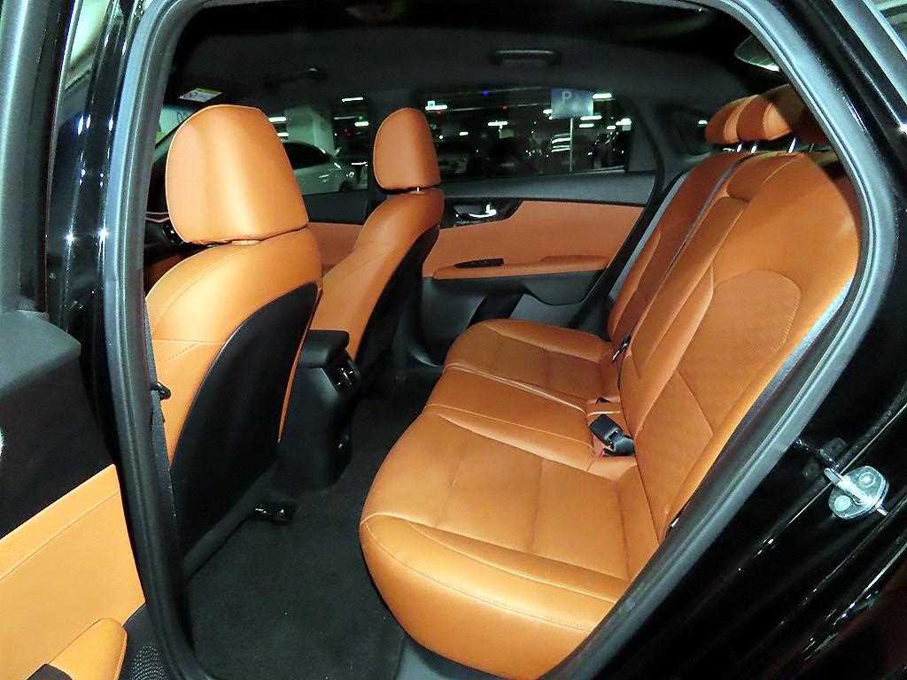 KIA K3 - Vista 7