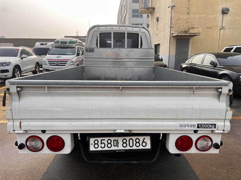 Small Truck Cargo (small) - Vista 5