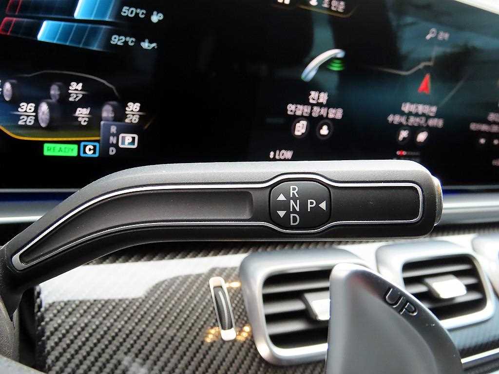 Mercedes Benz GLE Class - Vista 11