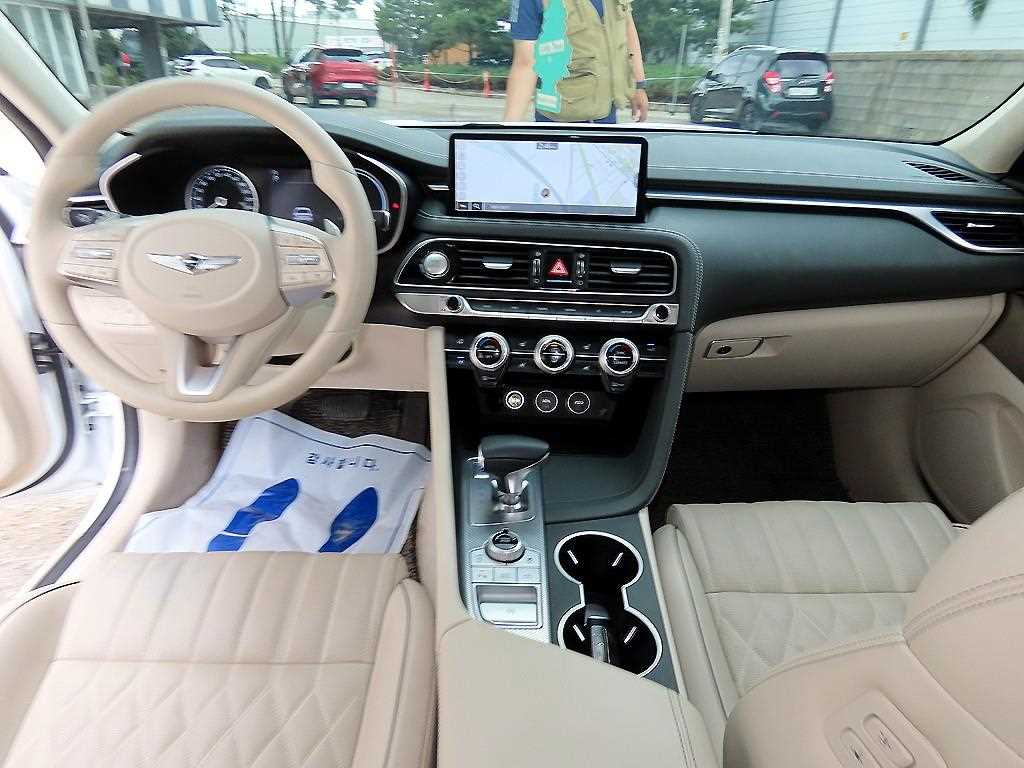 Genesis G70 - Vista 7