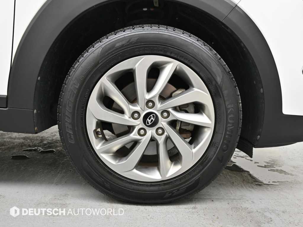 HYUNDAI Tucson - Vista 5