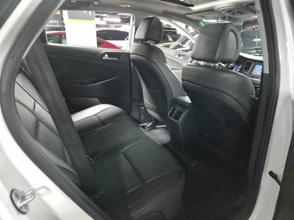HYUNDAI Tucson - Vista 11