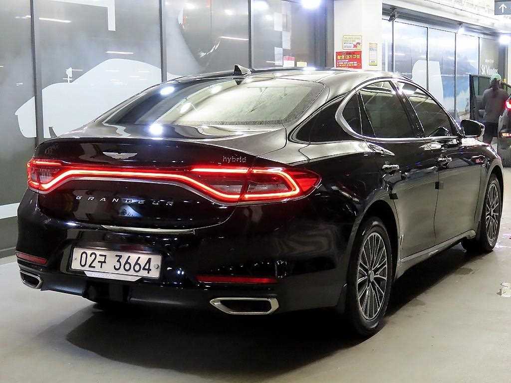 HYUNDAI Grandeur - Vista 4