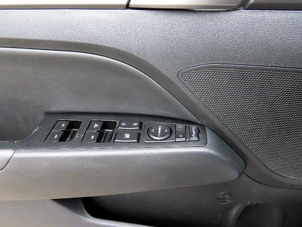 HYUNDAI Avante - Vista 11
