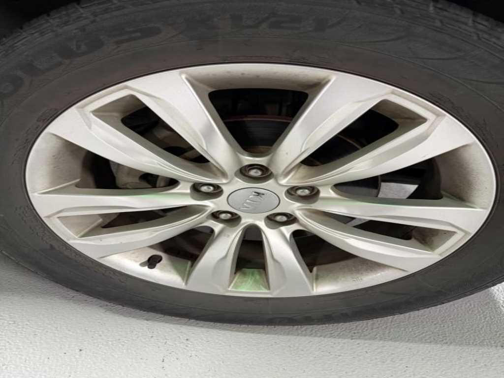 KIA Sorento - Vista 9
