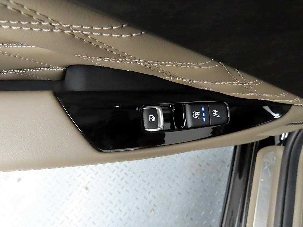 KIA K8 - Vista 12