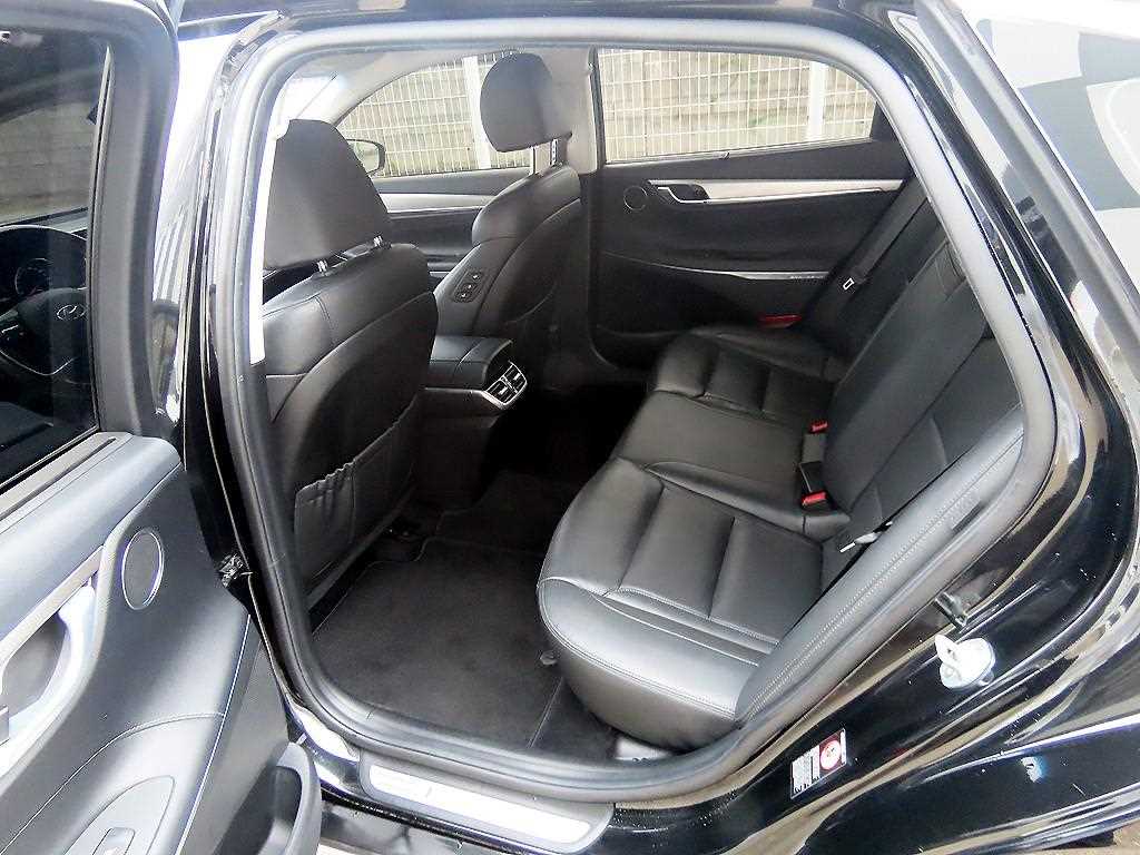 HYUNDAI Grandeur - Vista 6