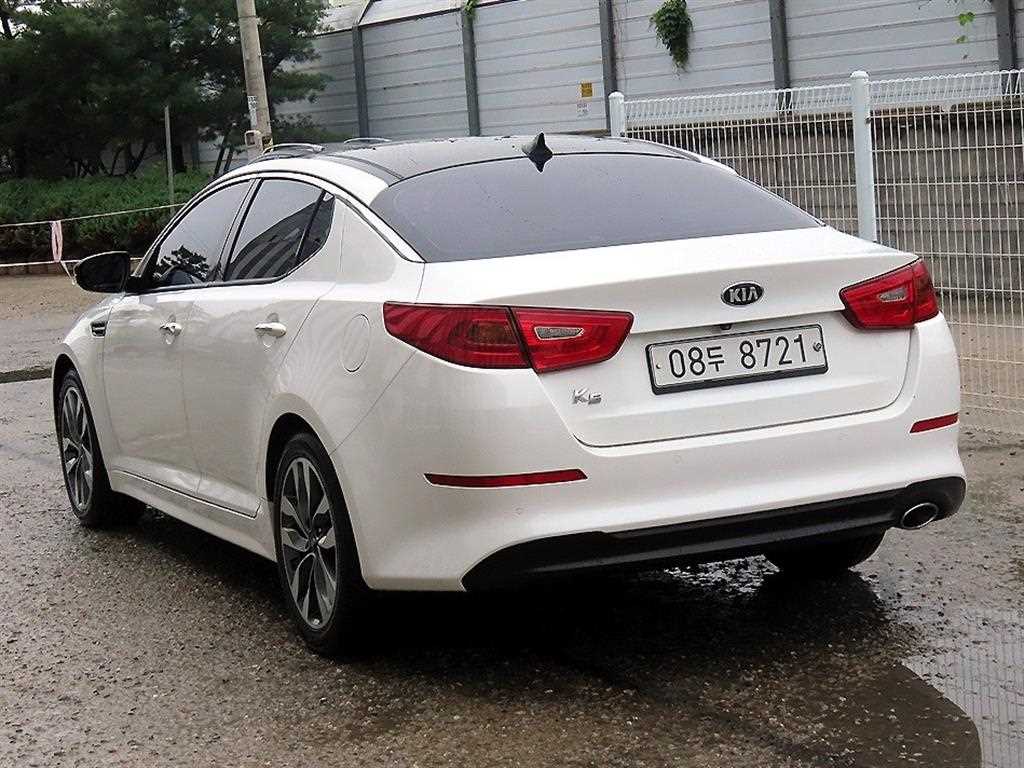 KIA K5 - Vista 3