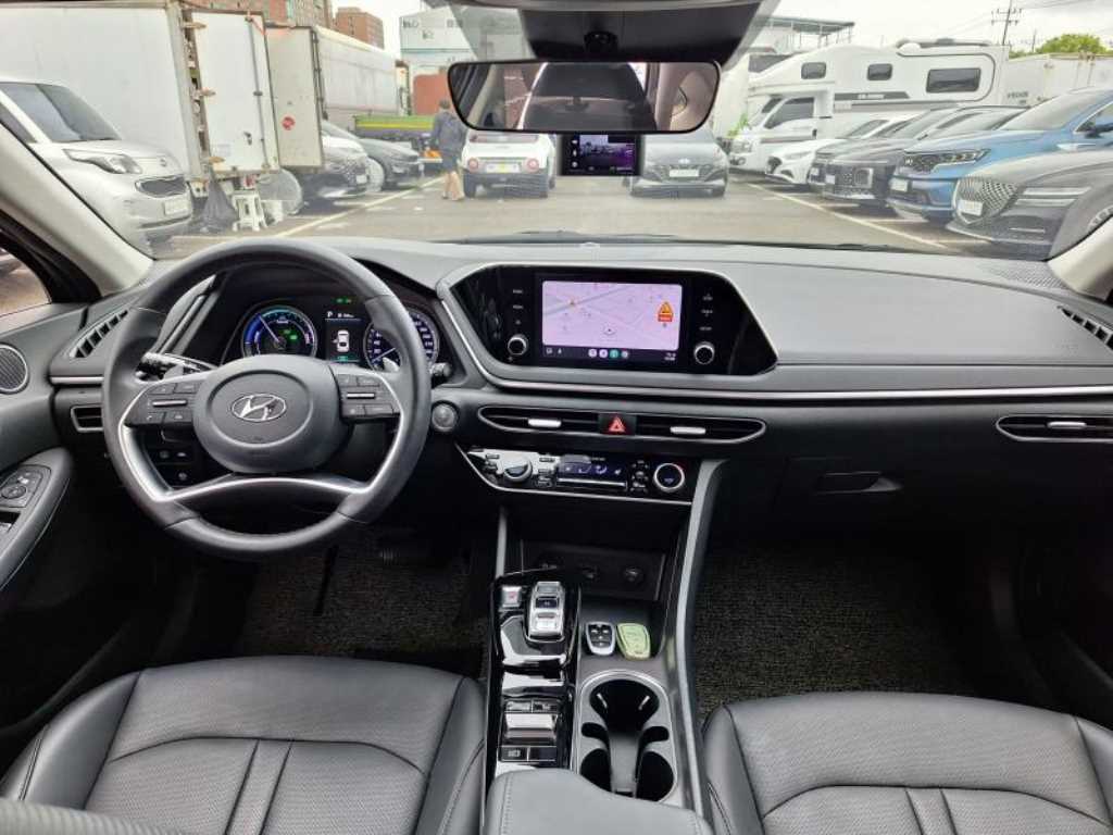 HYUNDAI Sonata - Vista 4
