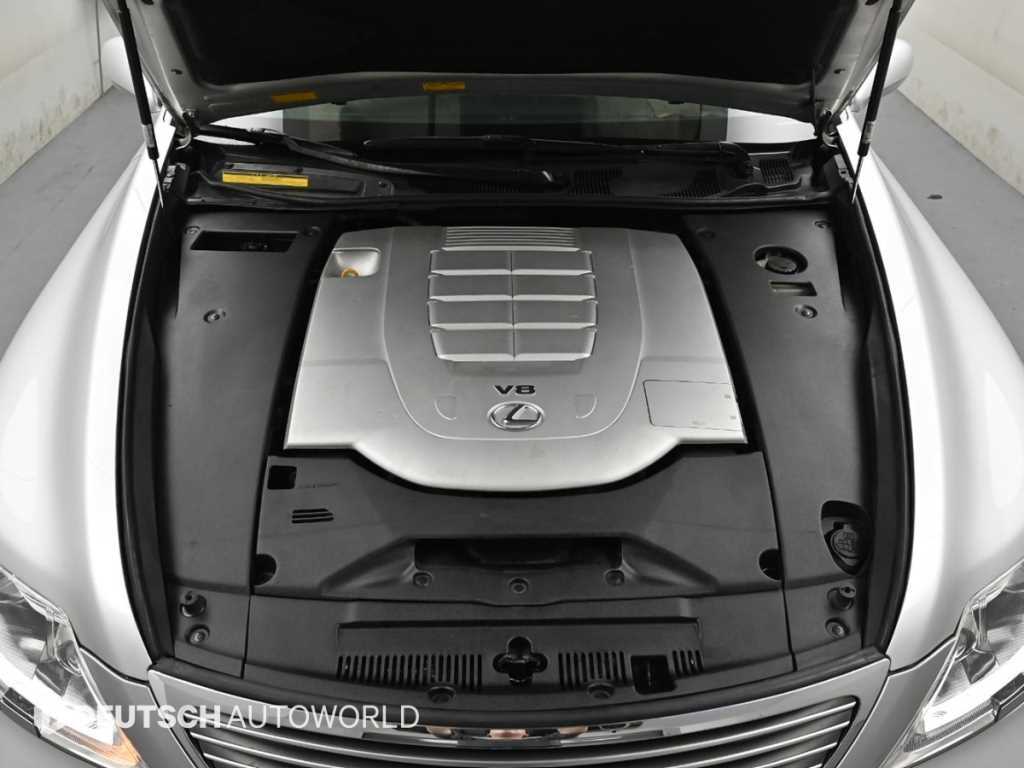 Lexus LS - Vista 6