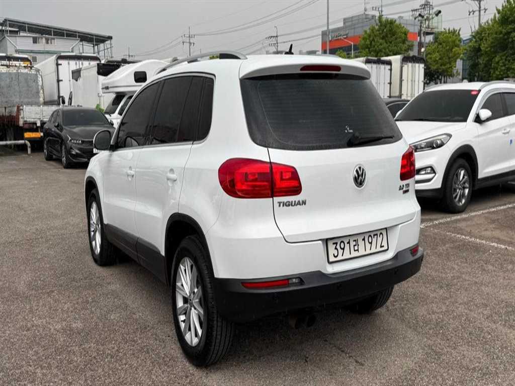 Volkswagen Tiguan - Vista 2