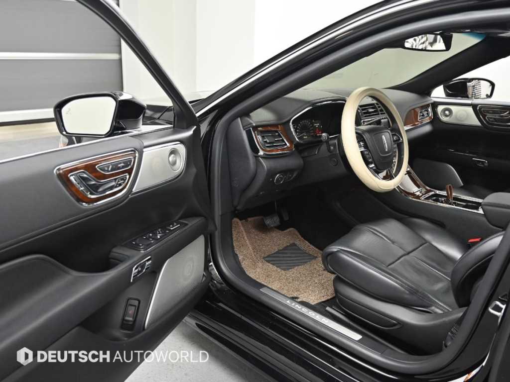 Lincoln Continental - Vista 11