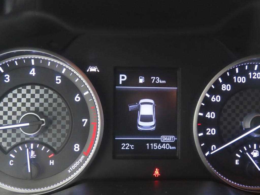 HYUNDAI Avante - Vista 8
