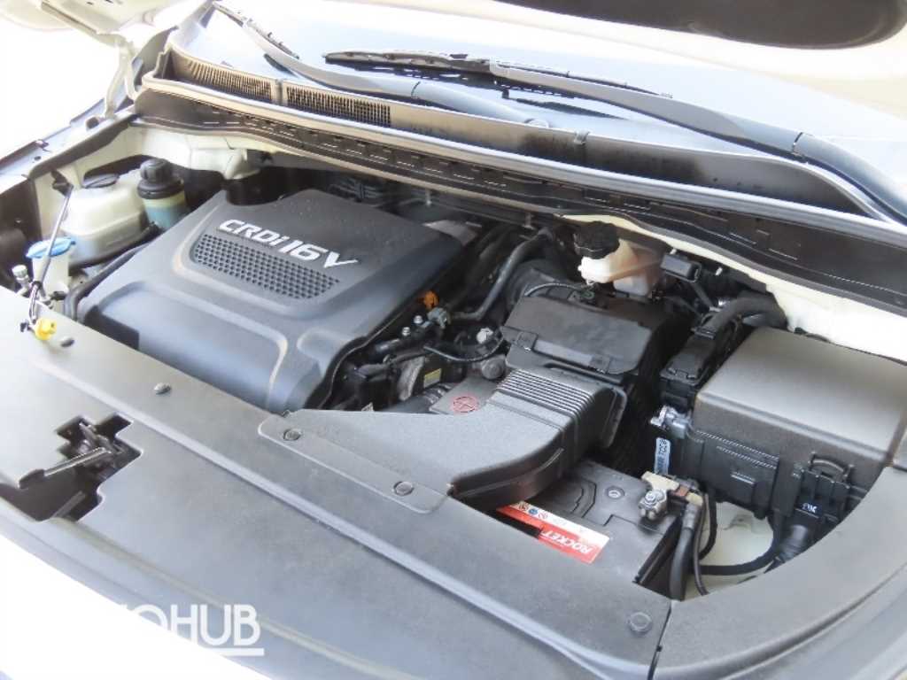 KIA Carnival - Vista 5