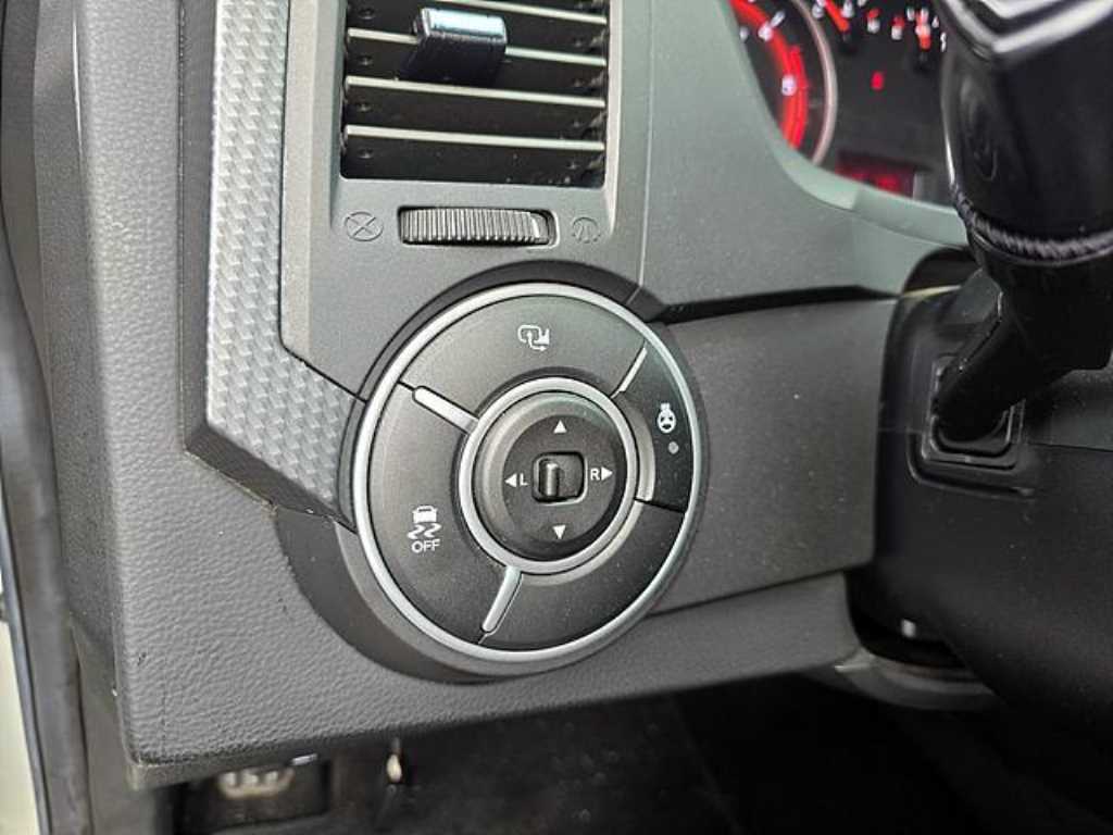 Ssangyong Korando - Vista 11