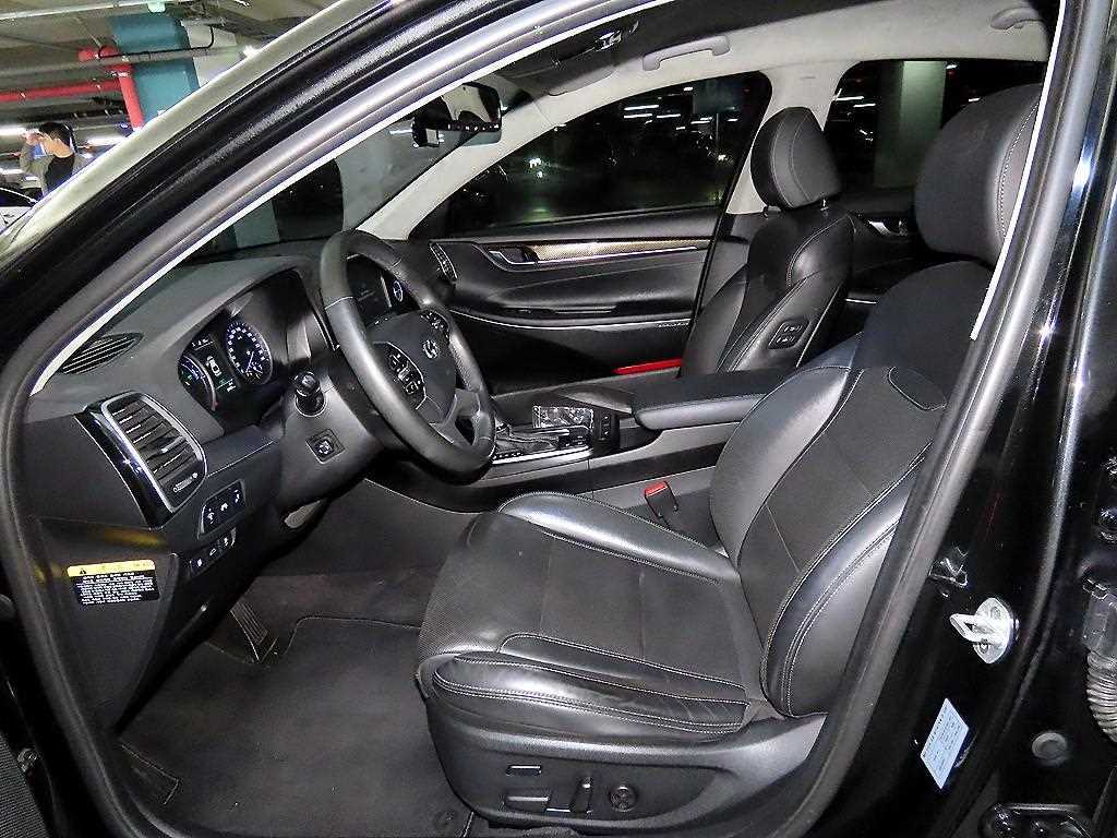 HYUNDAI Grandeur - Vista 6