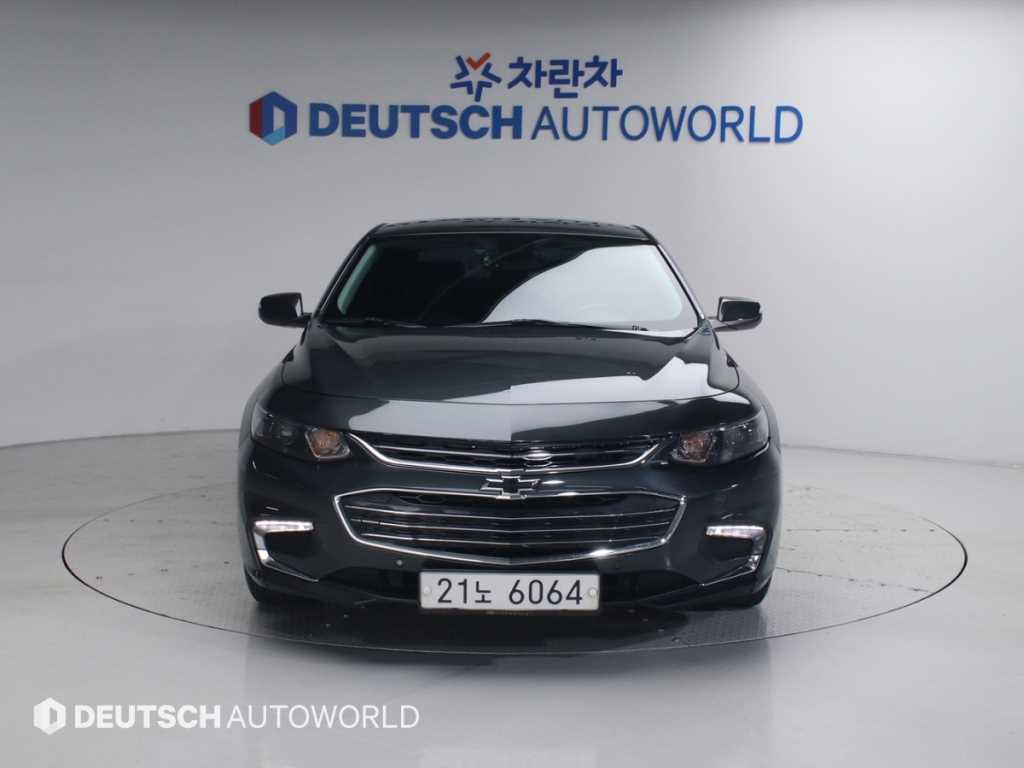 Chevrolet Malibu - Vista 3