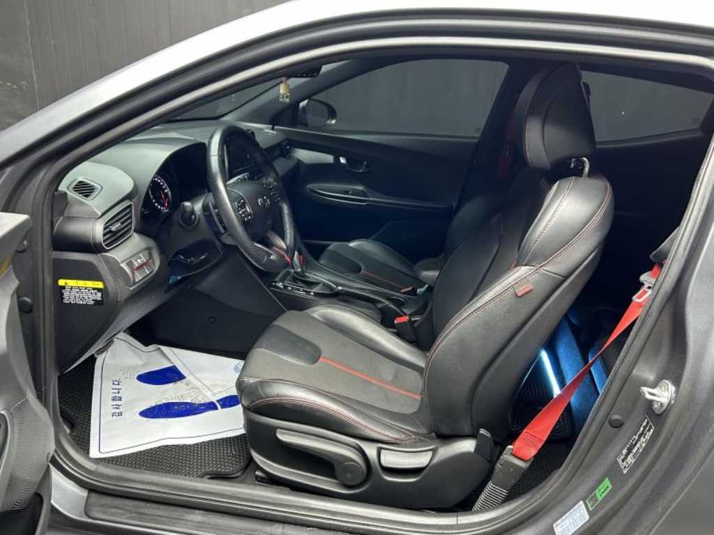 HYUNDAI Veloster - Vista 7