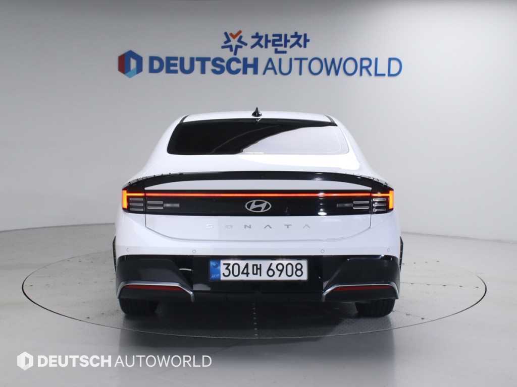 HYUNDAI Sonata - Vista 4