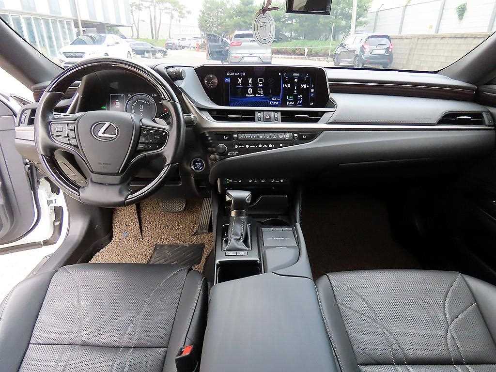 Lexus ES - Vista 7