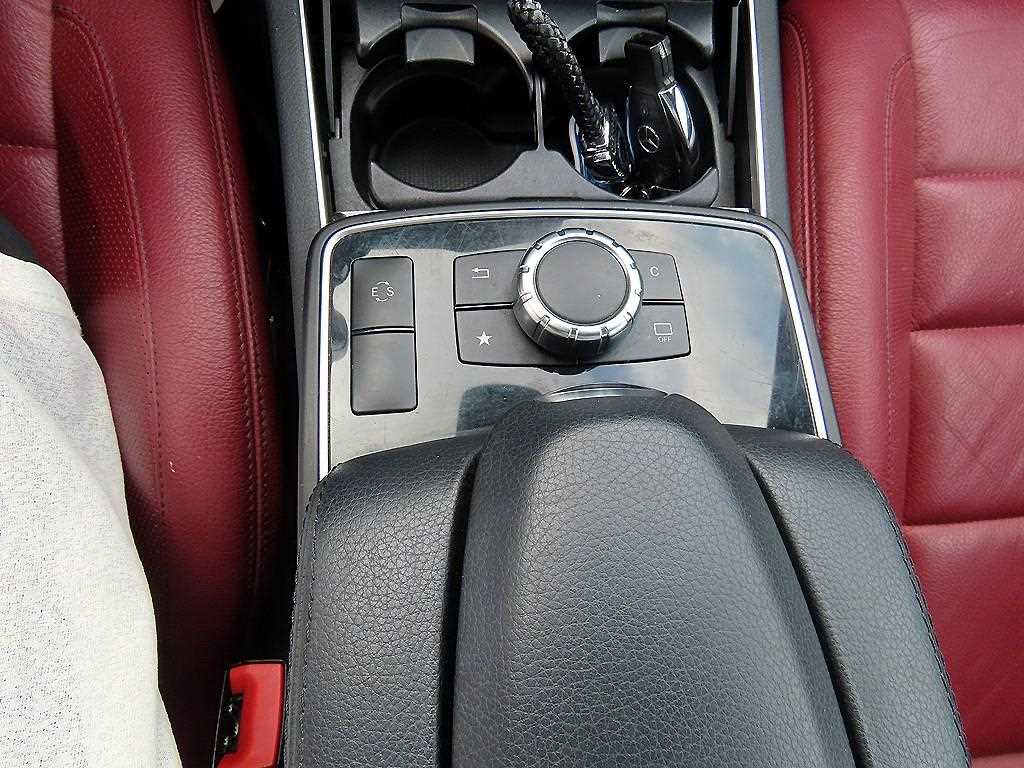 Mercedes Benz E class - Vista 12