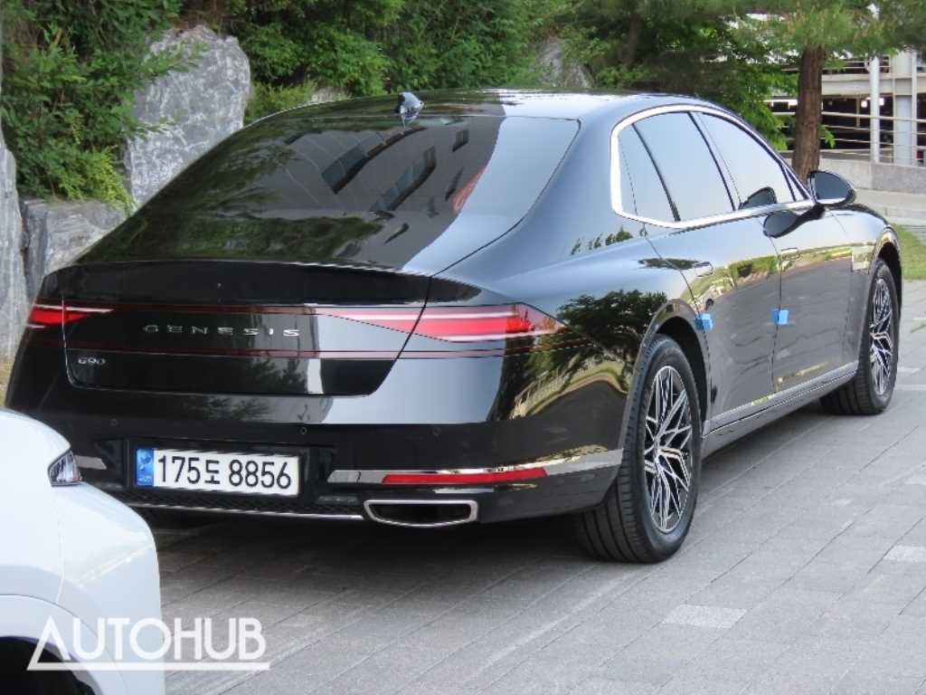 Genesis G90 - Vista 3