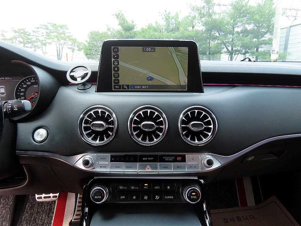 KIA Stinger - Vista 12