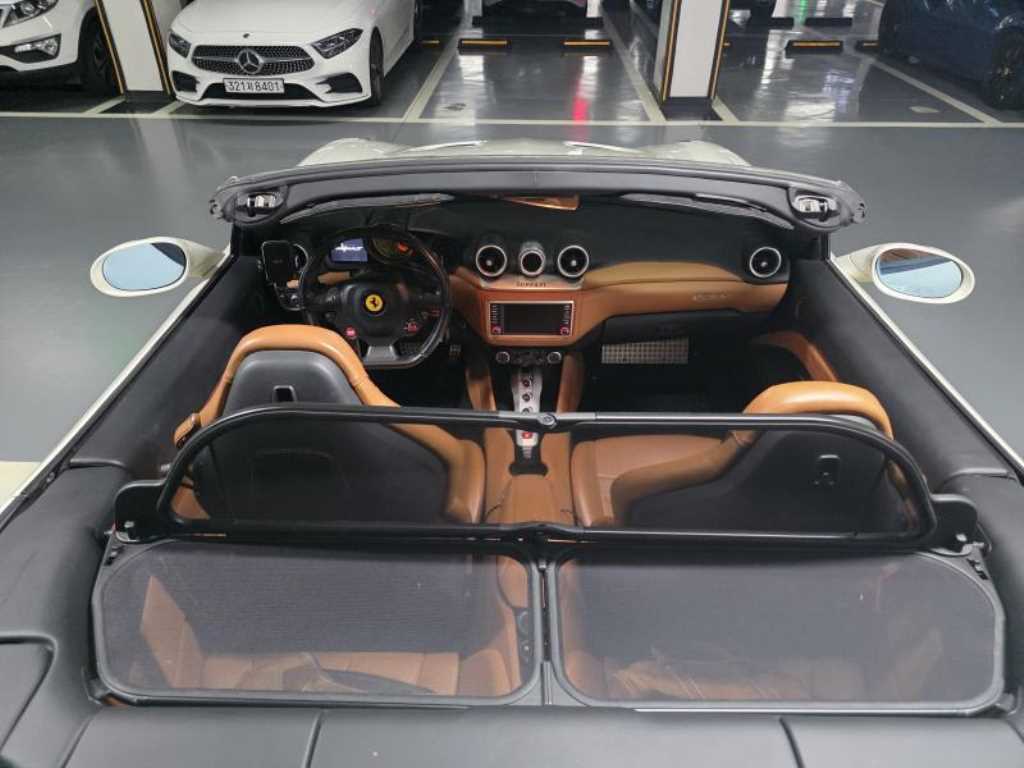 Ferrari California - Vista 10