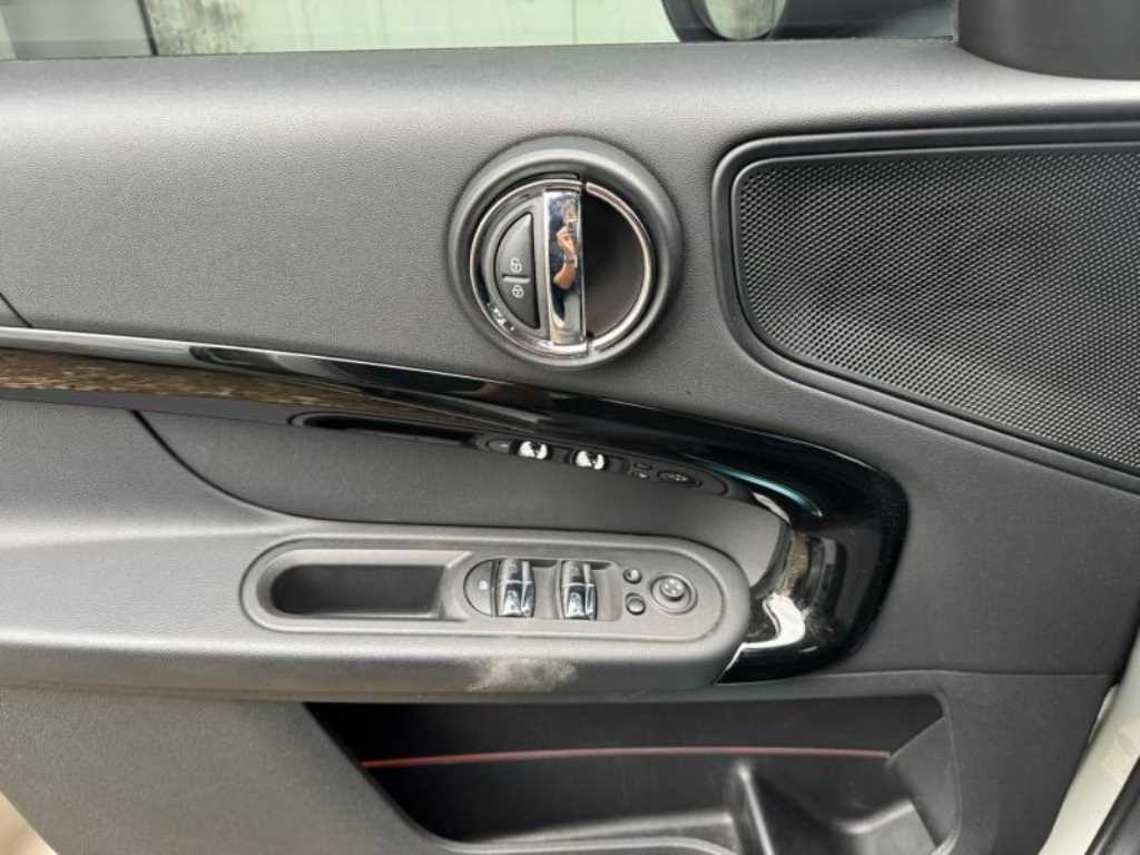Mini Countryman - Vista 11