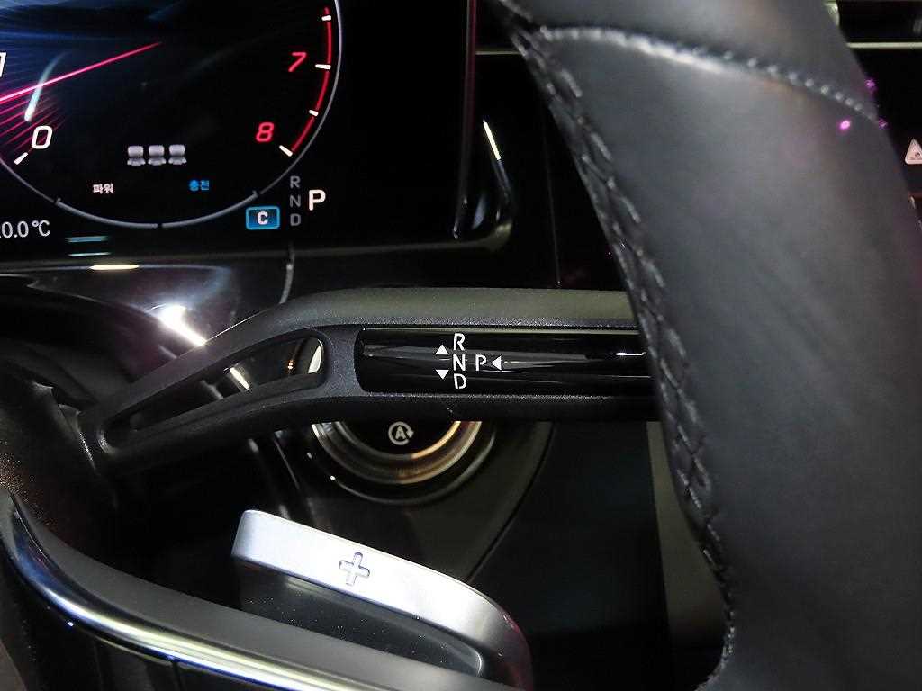 Mercedes Benz E class - Vista 12