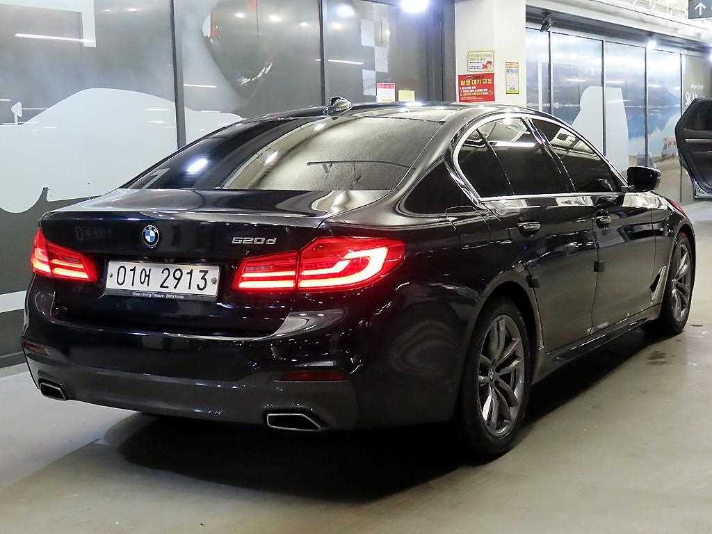 BMW 5 Series - Vista 4