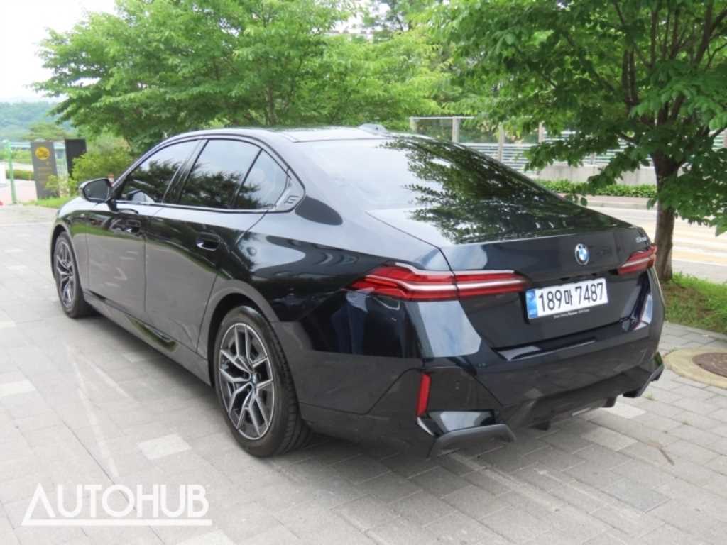 BMW 5 Series - Vista 4