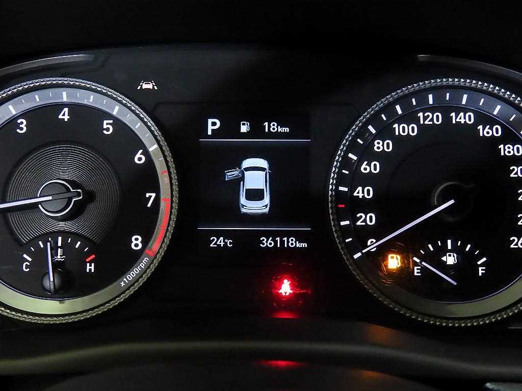 HYUNDAI Sonata - Vista 9