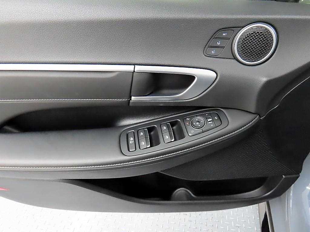 HYUNDAI Sonata - Vista 11