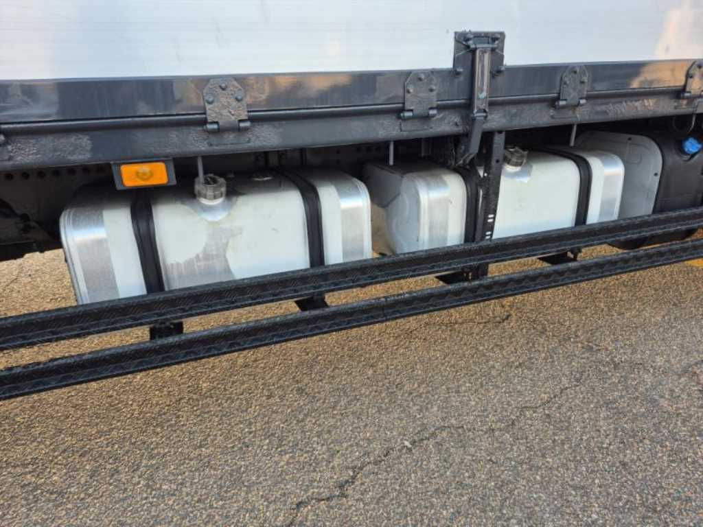medium and large cargo truck 2017 Blanco - Importación desde Corea - HF Imports Iquique - Foto 15