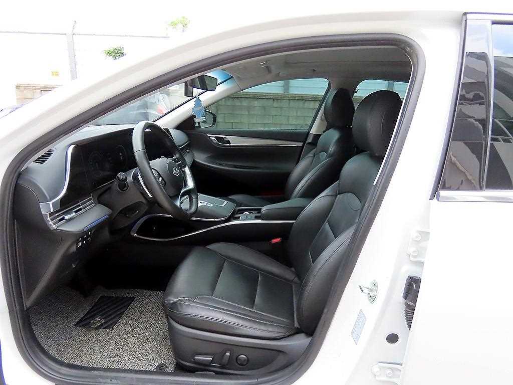 HYUNDAI Grandeur - Vista 5