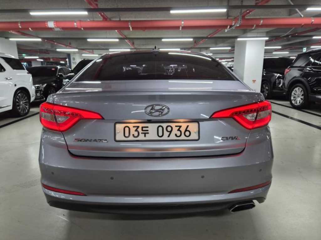 HYUNDAI Sonata - Vista 4