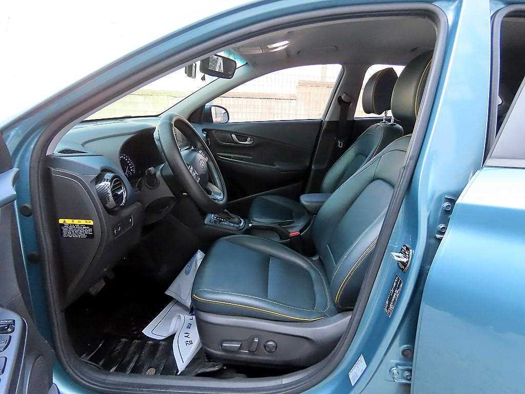 HYUNDAI Kona - Vista 5