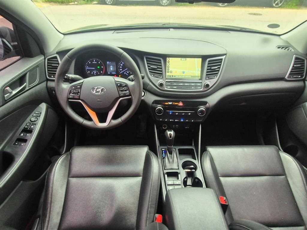 HYUNDAI Tucson - Vista 9