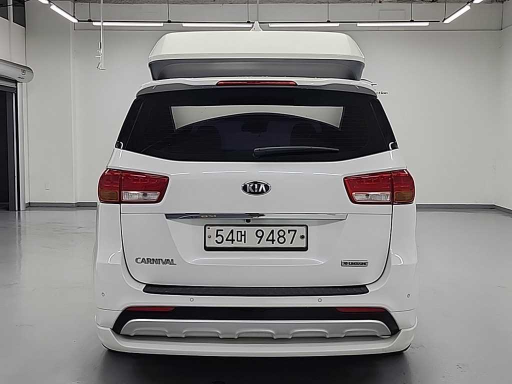KIA Carnival - Vista 3