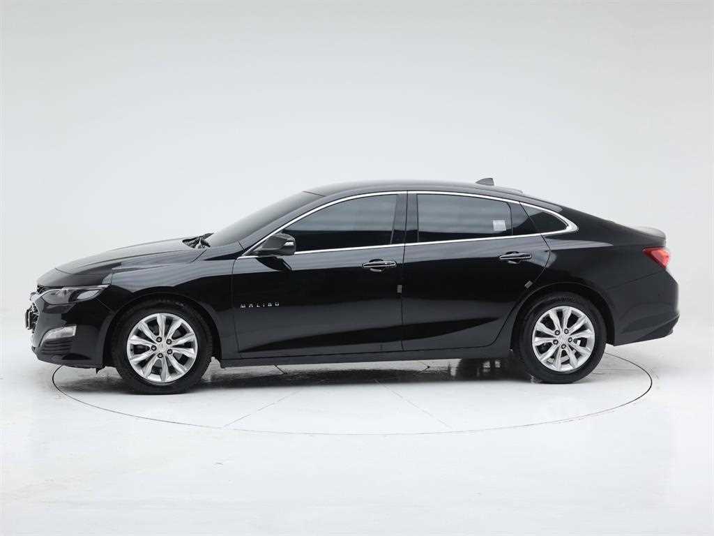 Chevrolet Malibu - Vista 3