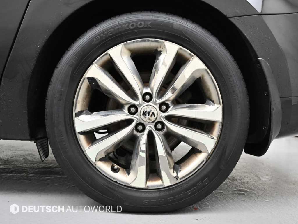 KIA Carnival - Vista 5