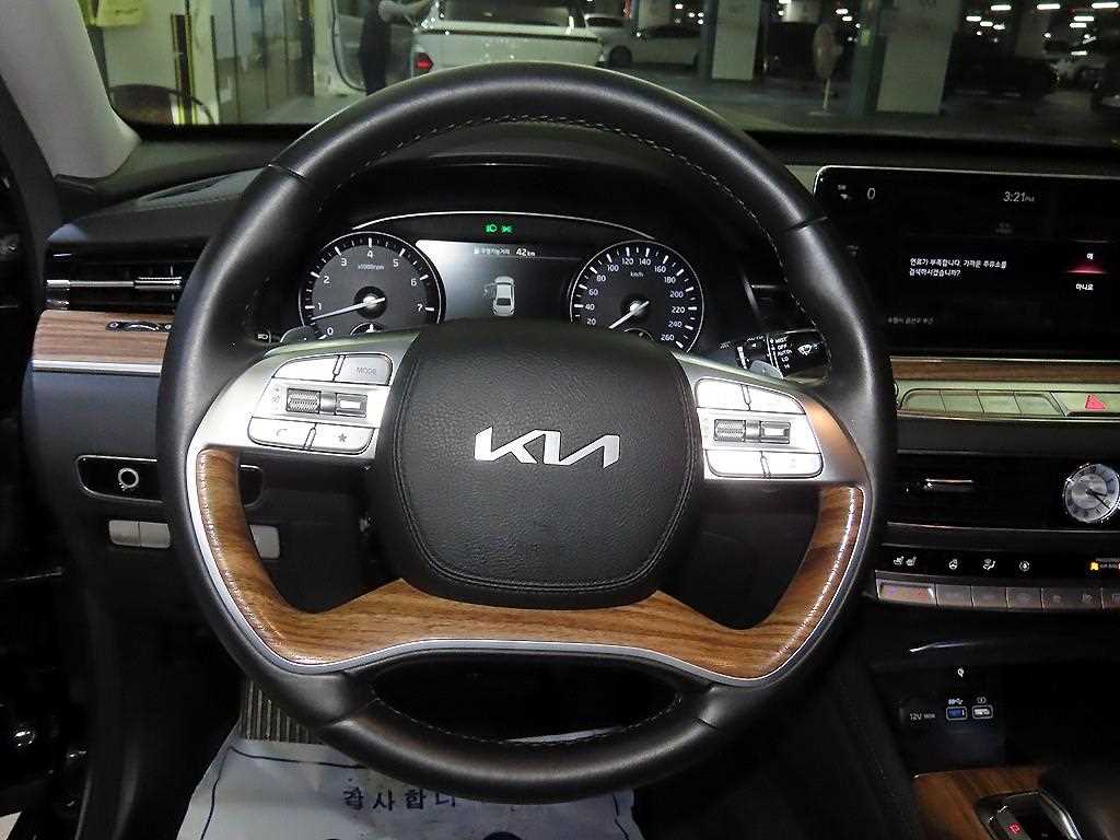 KIA K9 - Vista 8