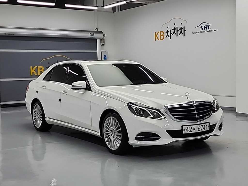 Mercedes Benz E class - Vista 4