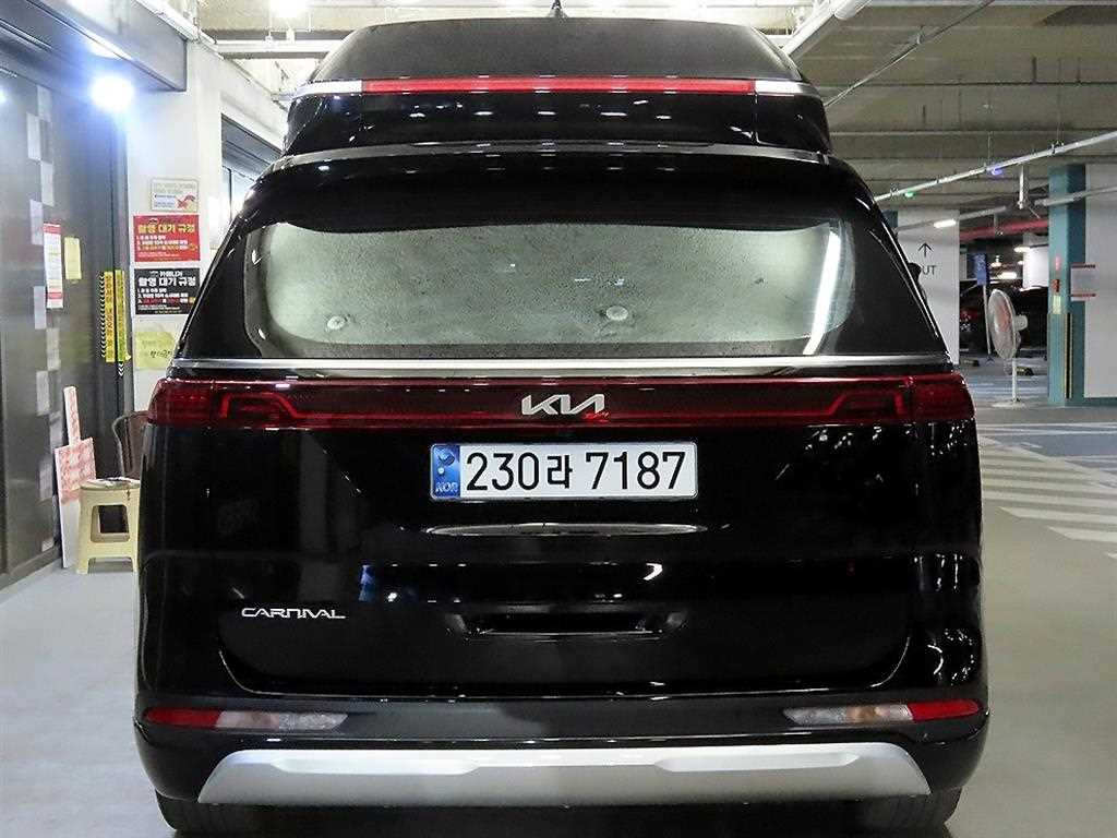 KIA Carnival - Vista 5