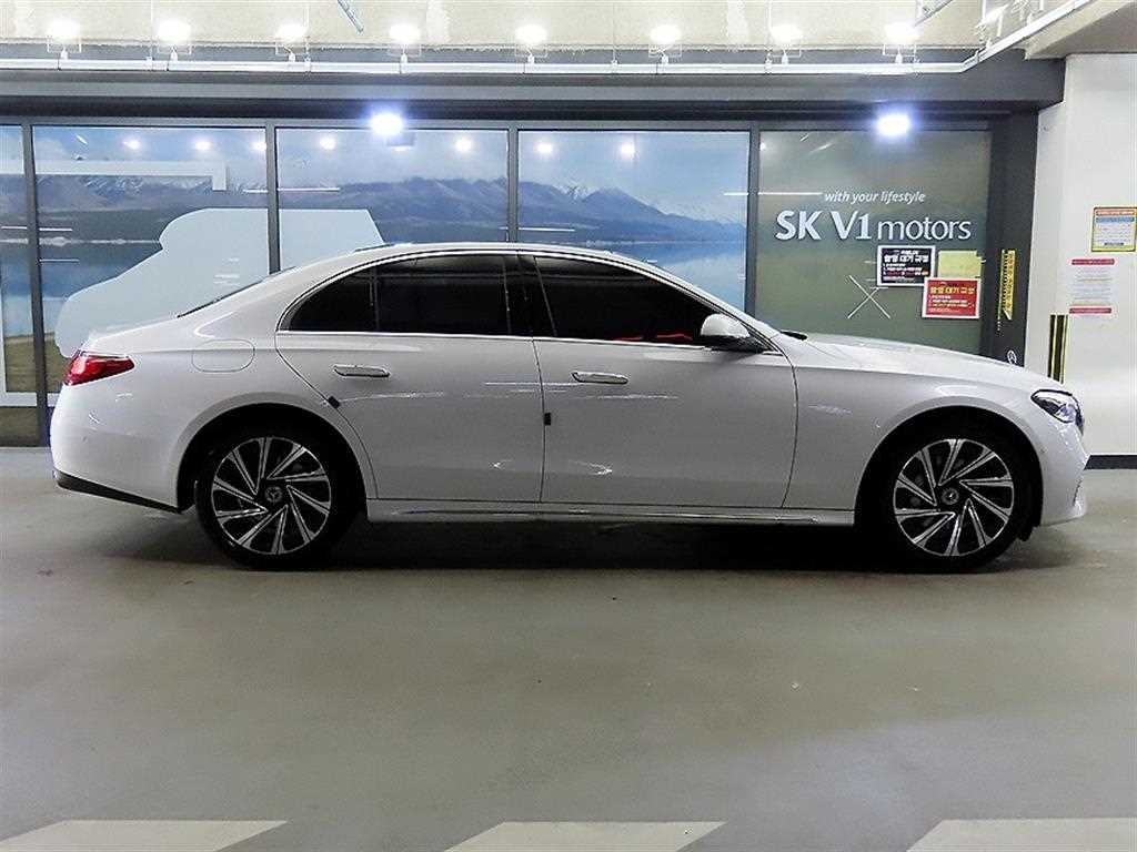 Mercedes Benz E class - Vista 3