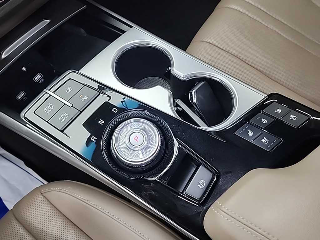 KIA K8 - Vista 8