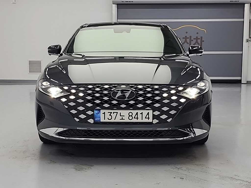 HYUNDAI Grandeur - Vista 2